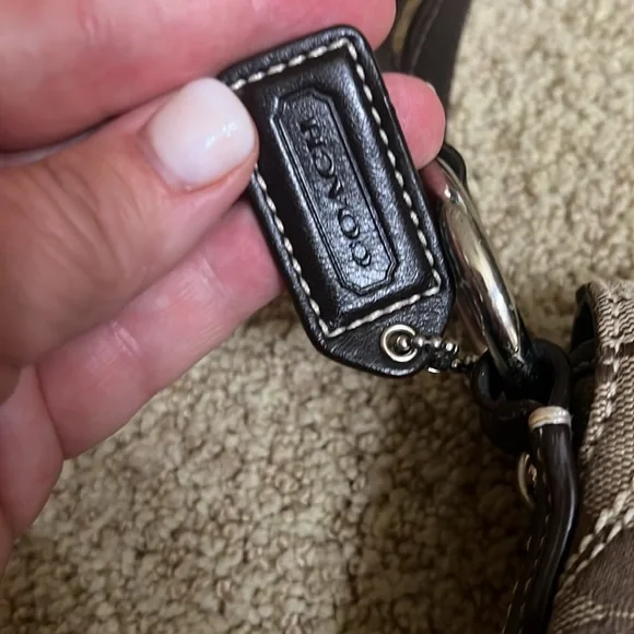 Coach classic signature C brown with brown leather shoulder bag EUC - Picture 4 of 6